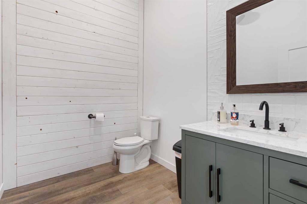 4912 46 Street 102 Property Photo 4