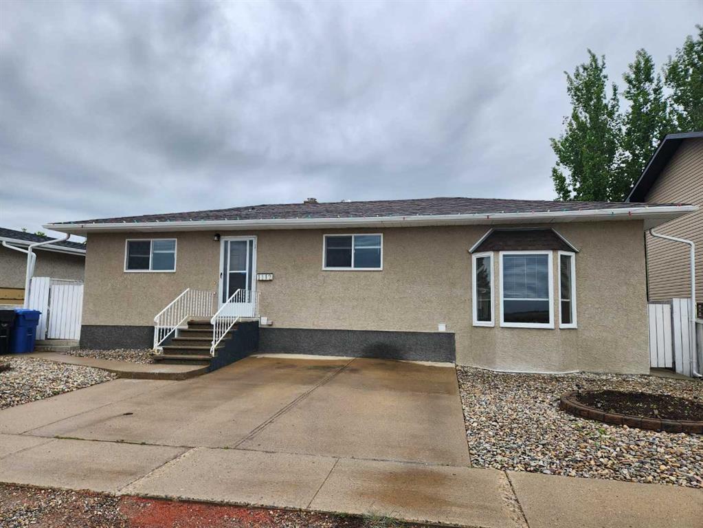 1112 44 Avenue Property Photo 1