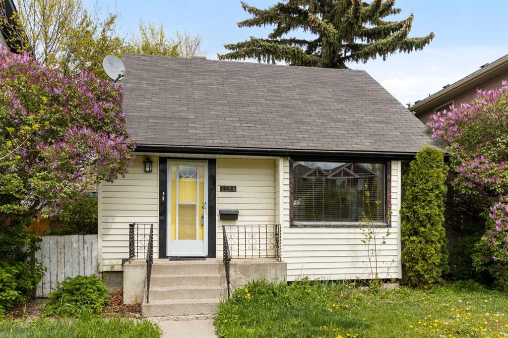 1206 Regal Crescent Property Photo 1