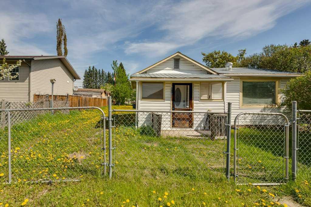 5116 48 Avenue Property Photo 2