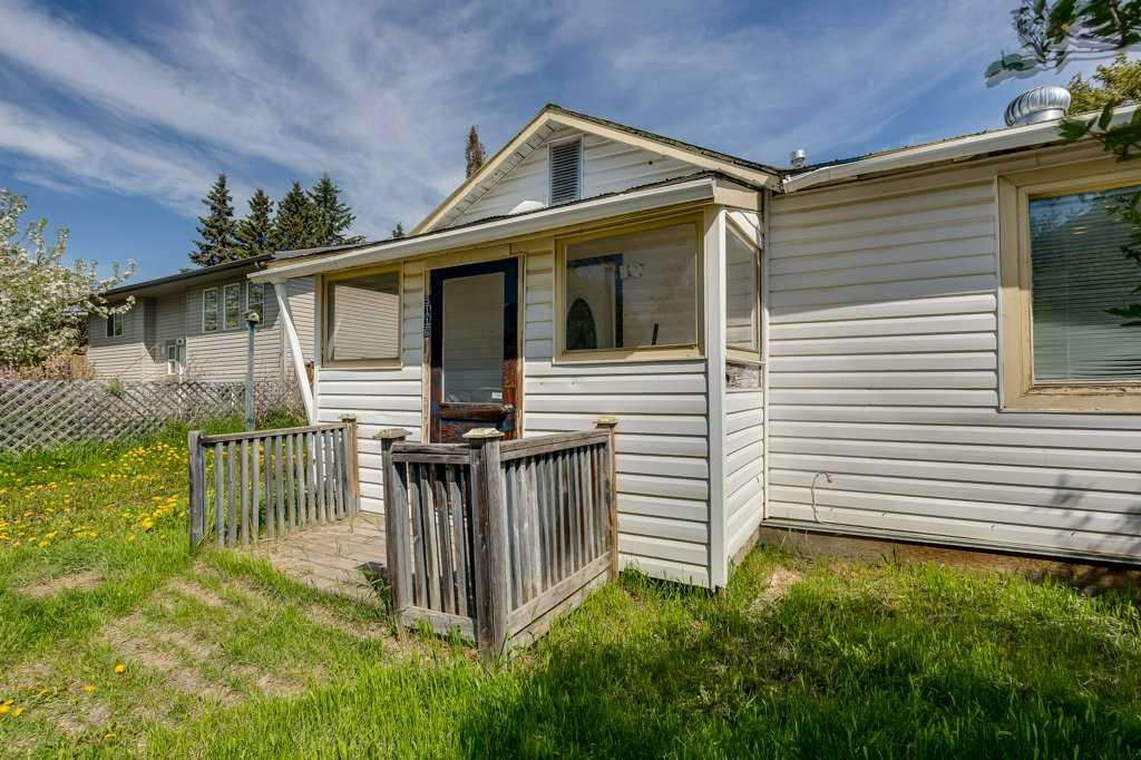 5116 48 Avenue Property Photo 3
