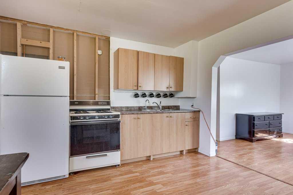 5116 48 Avenue Property Photo 6