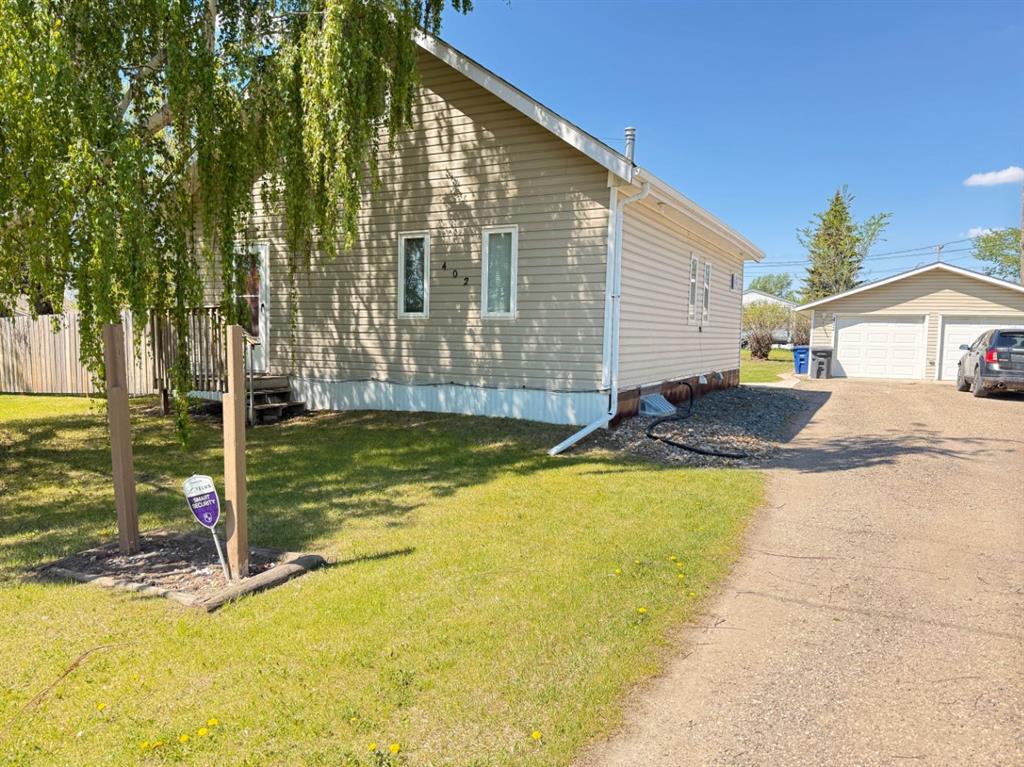 402 2 Street Property Photo 1