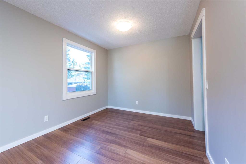 42 Lake Huron Place Property Photo 11