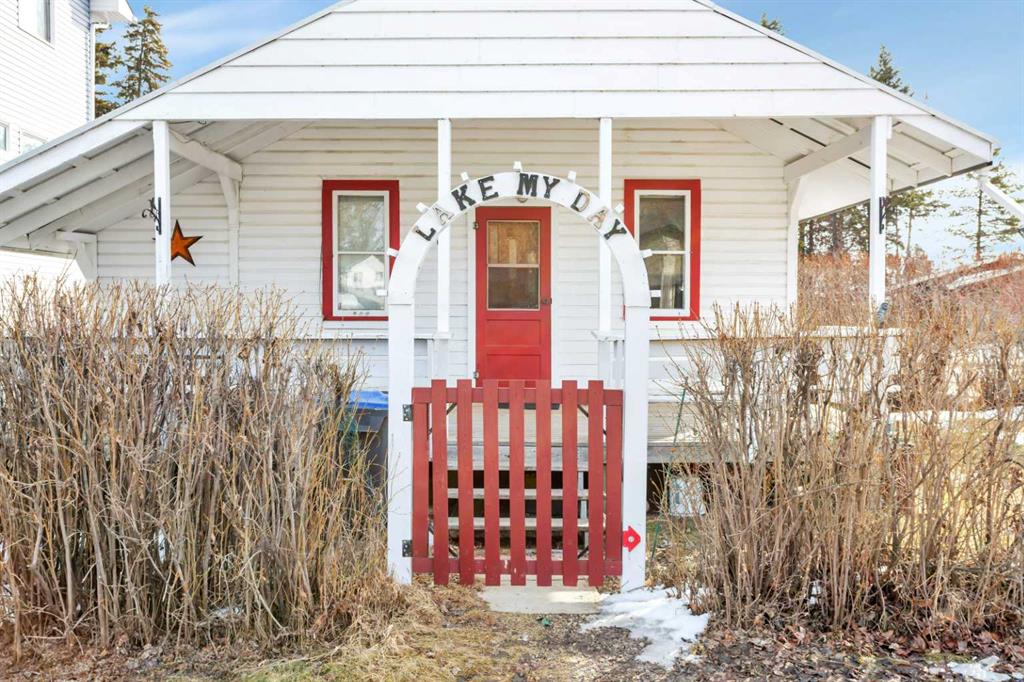 5003 40 Street Property Photo 1