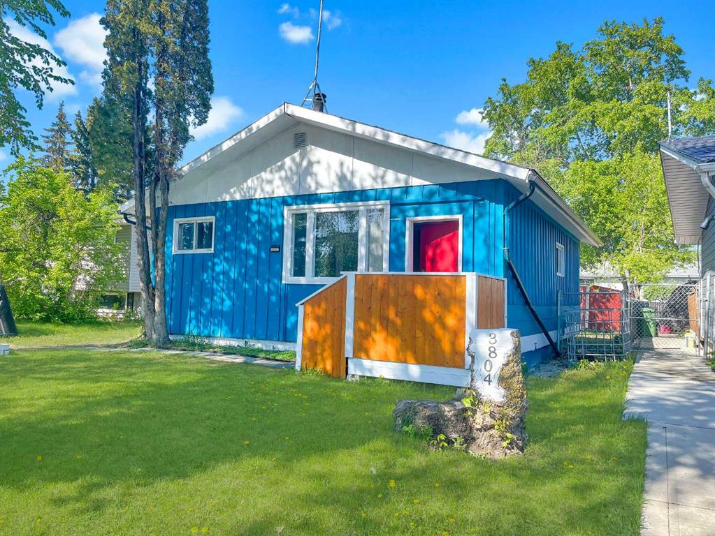 3804 52 Street Property Photo 1