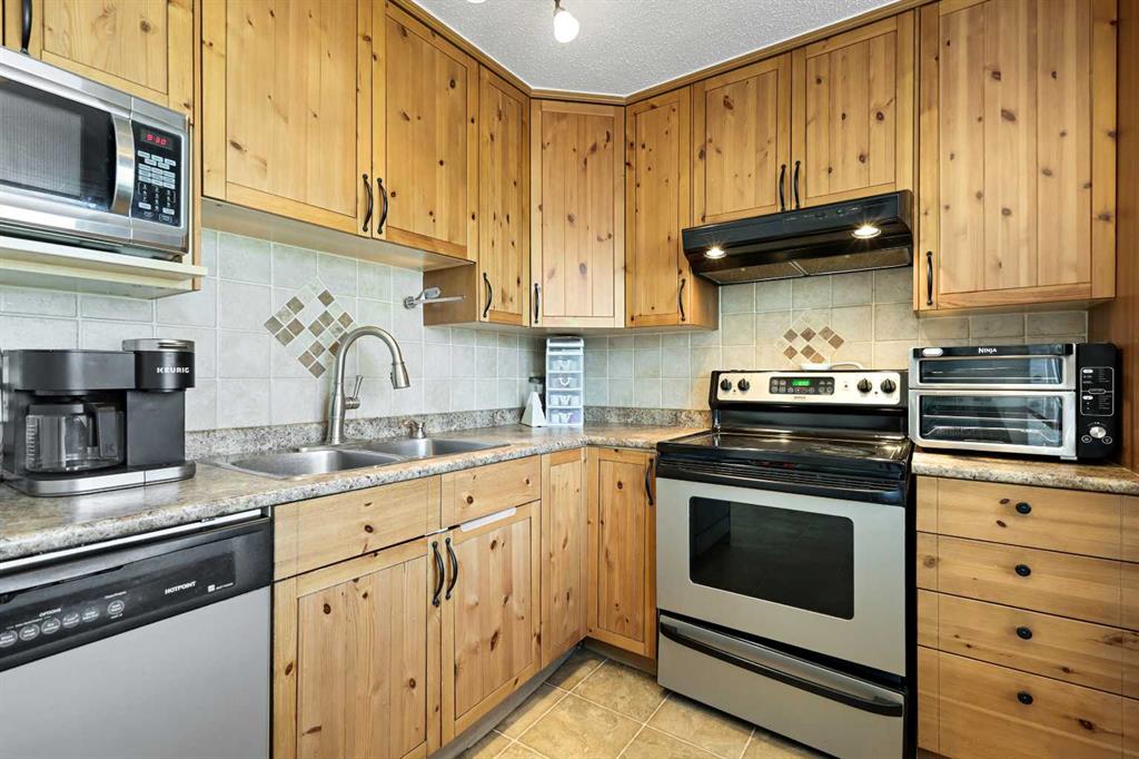 191 Castlebrook Road Property Photo 11