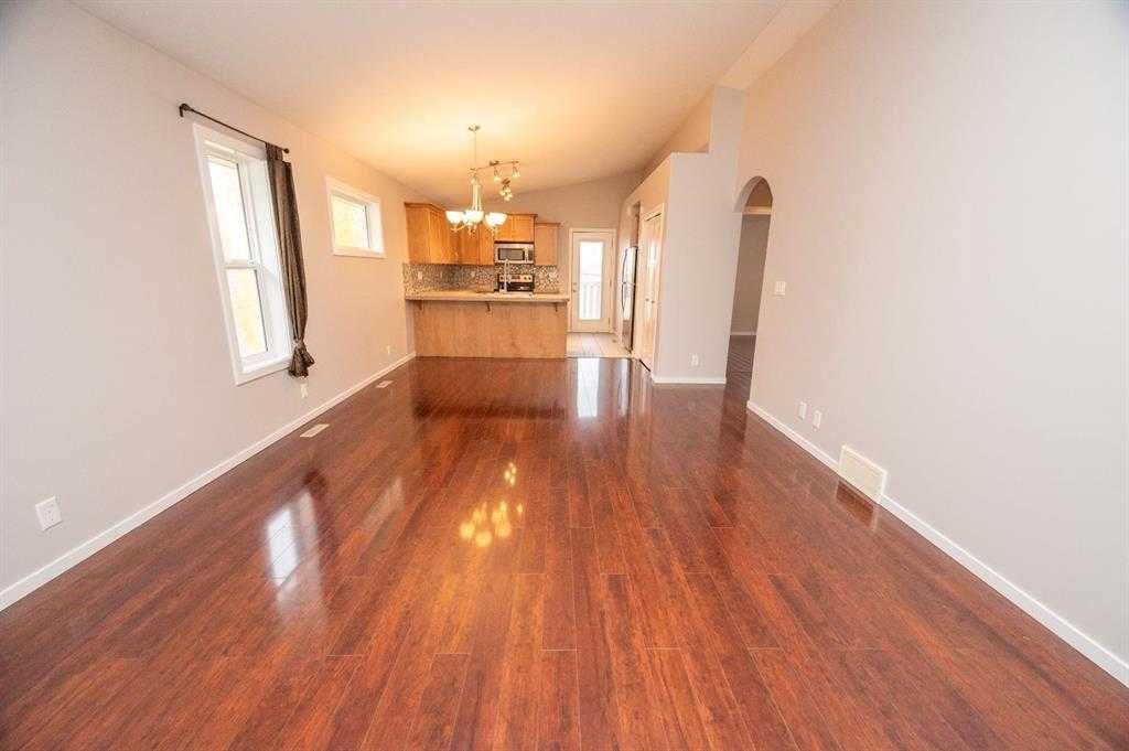 60 Long Close Property Photo 5
