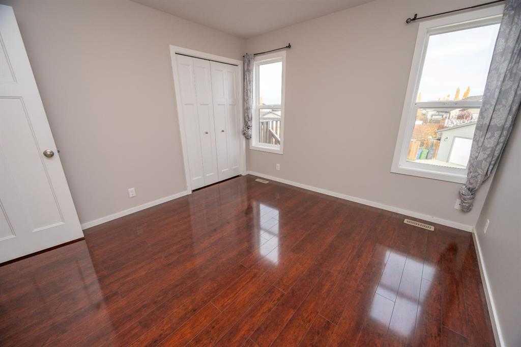 60 Long Close Property Photo 11