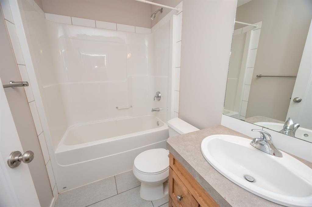 60 Long Close Property Photo 13