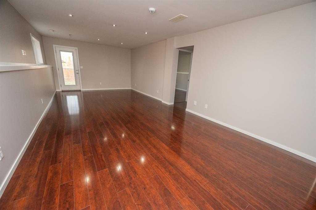 60 Long Close Property Photo 15