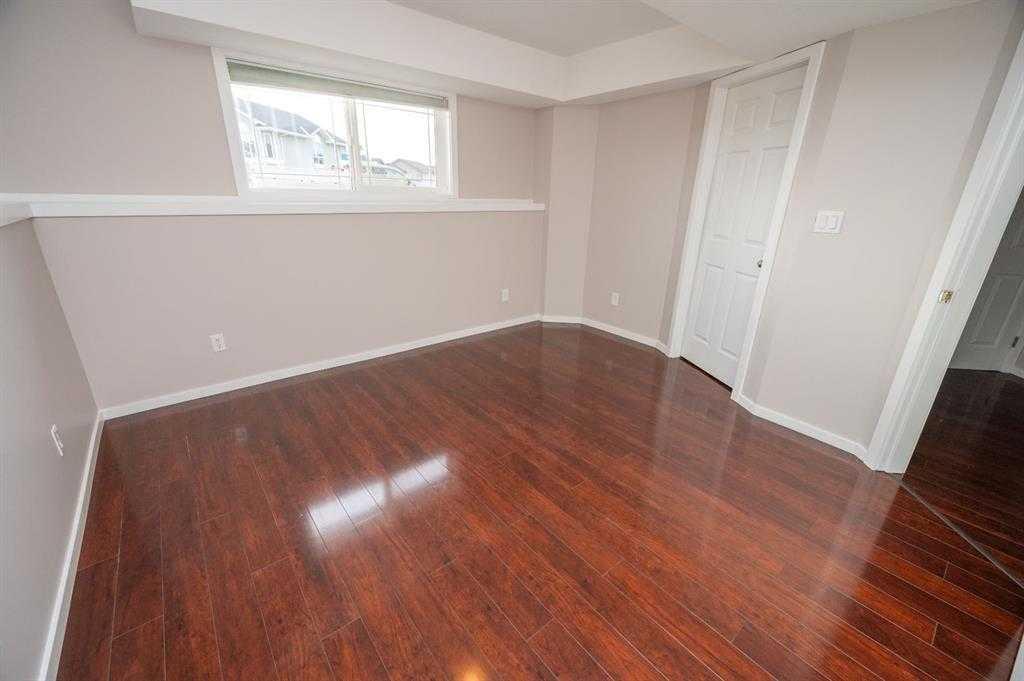60 Long Close Property Photo 18