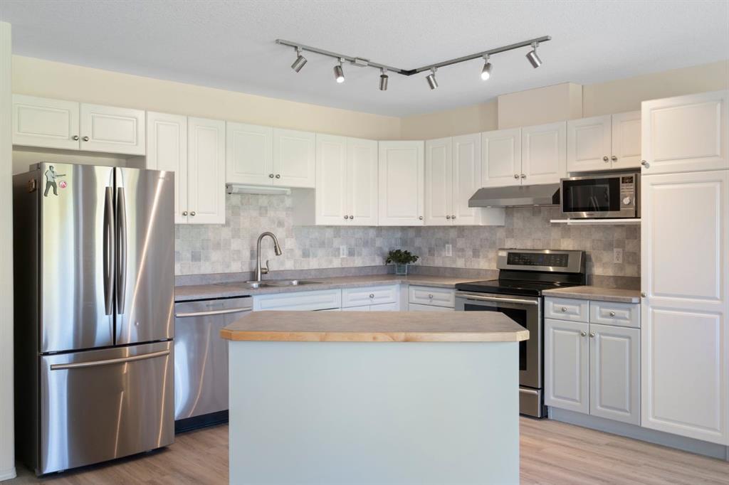 505 Epiphany Bay Property Photo 8
