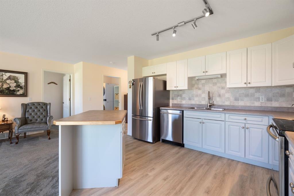 505 Epiphany Bay Property Photo 10