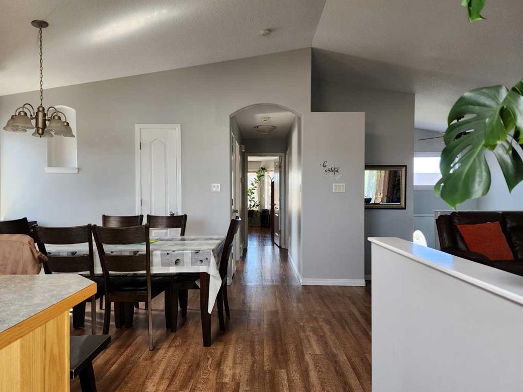 734 Aberdeen Crescent Property Photo 10