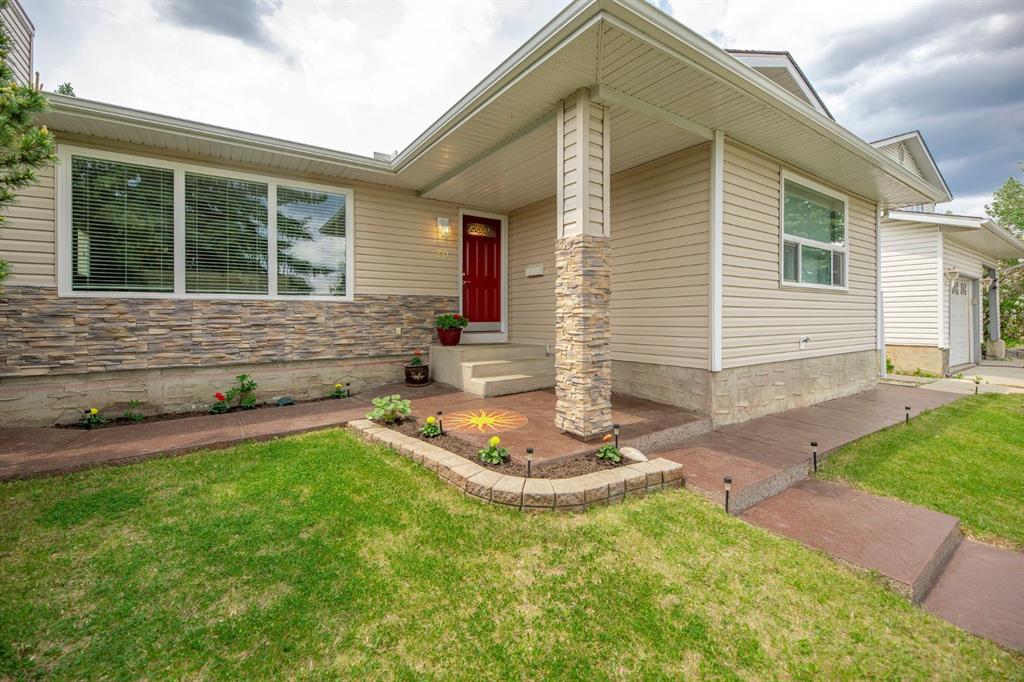 20 Woodford Crescent Property Photo 1
