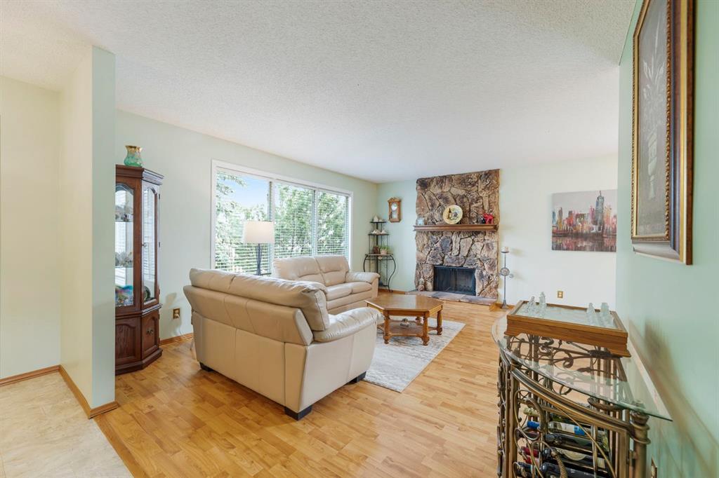 20 Woodford Crescent Property Photo 6