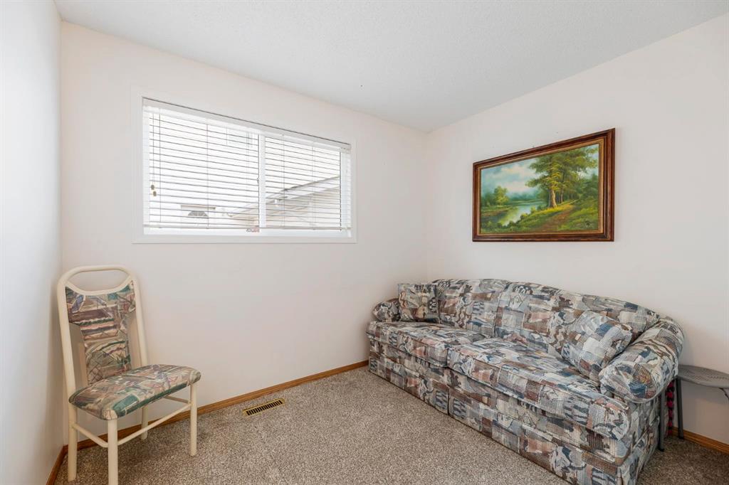 20 Woodford Crescent Property Photo 16