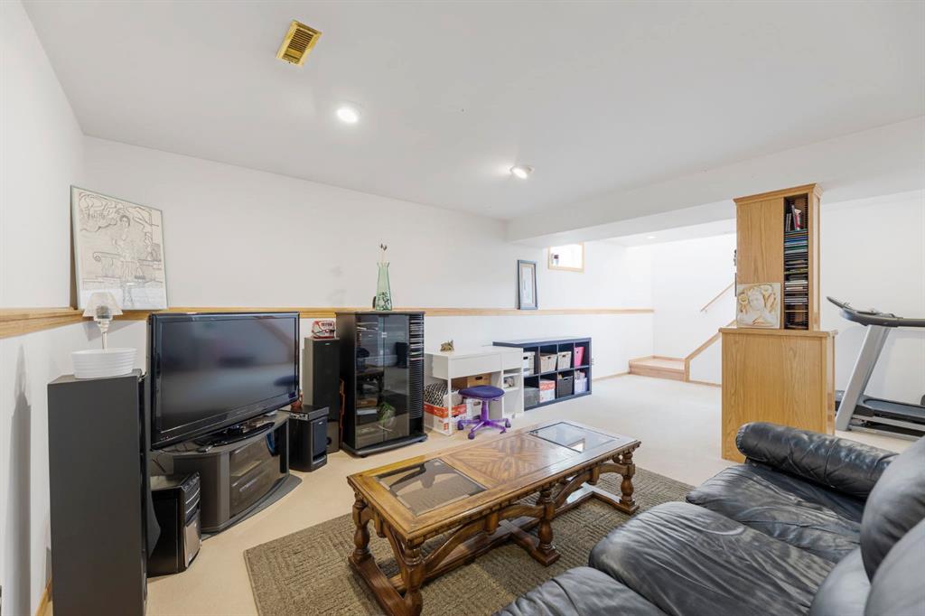 20 Woodford Crescent Property Photo 27