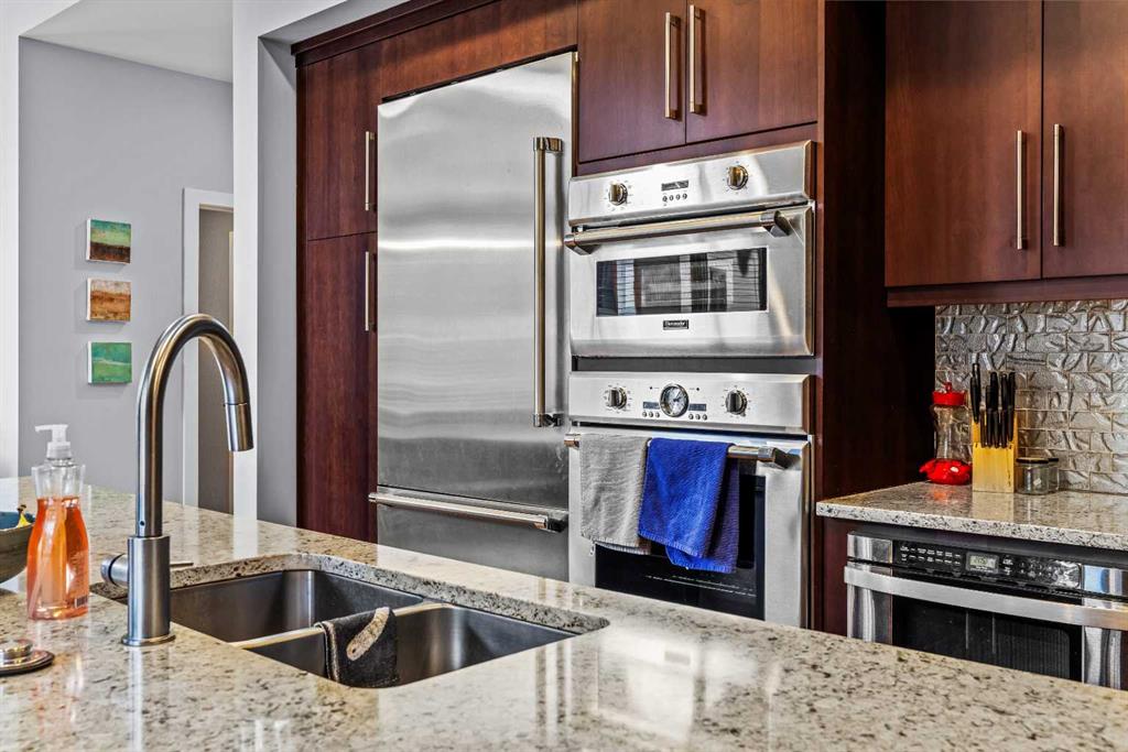 19 Creekside Mews Property Photo 19