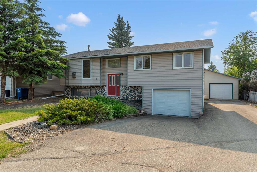 109 3 Street Property Photo 1