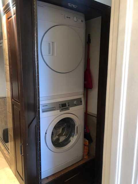 709 Edmonton Trail Property Photo 9