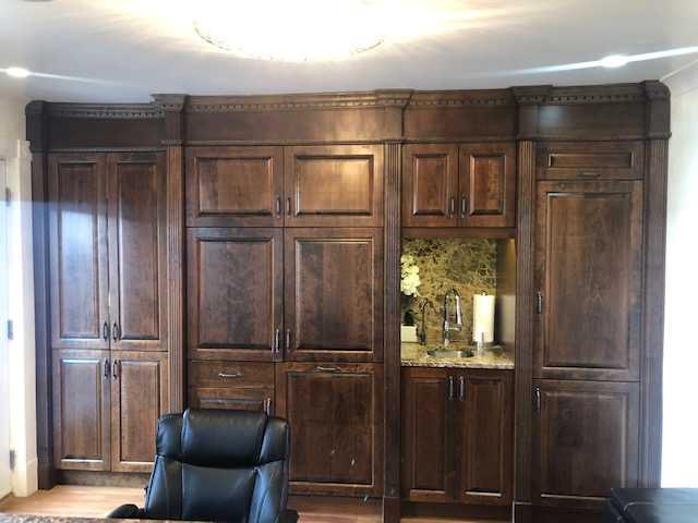 709 Edmonton Trail Property Photo 11