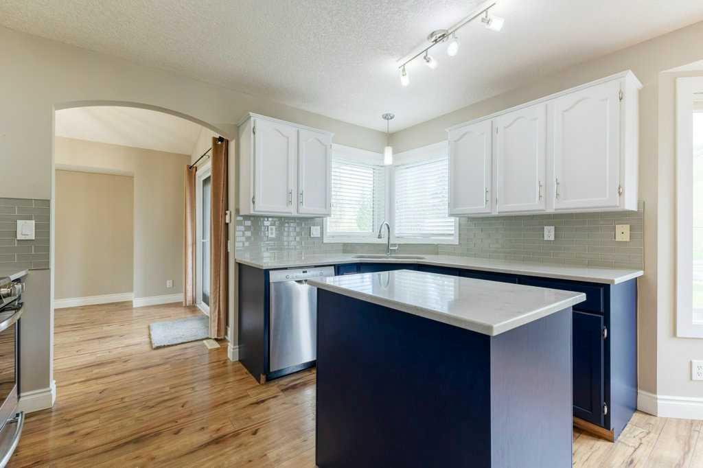 160 Gleneagles Close Property Photo 9