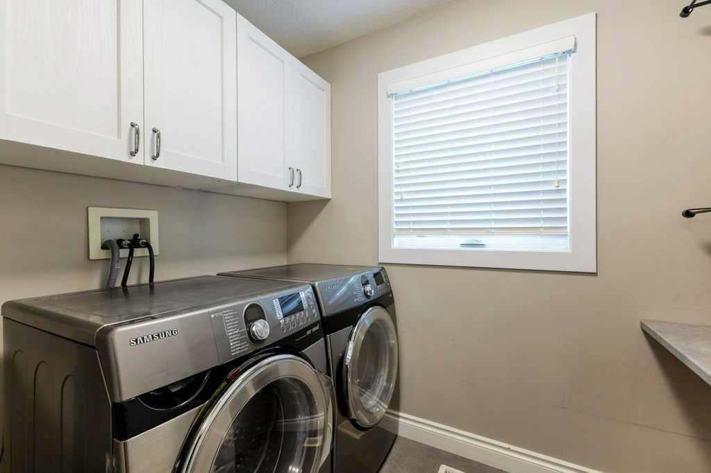 160 Gleneagles Close Property Photo 13