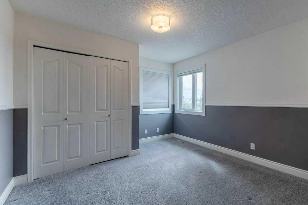 160 Gleneagles Close Property Photo 19