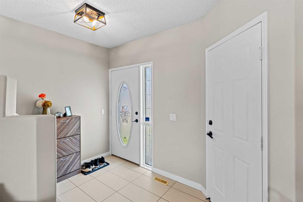 1035 Coventry Drive Property Photo 5