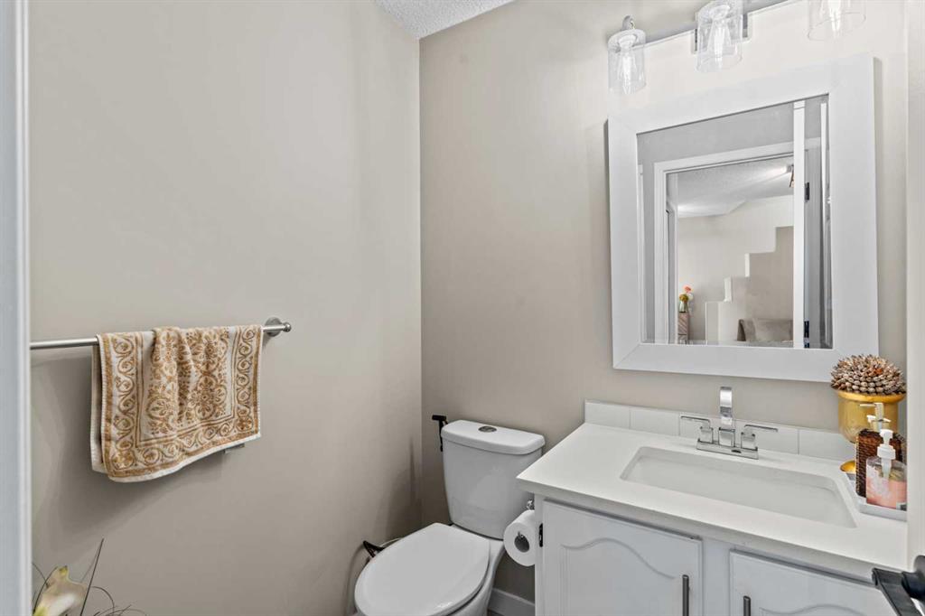 1035 Coventry Drive Property Photo 6