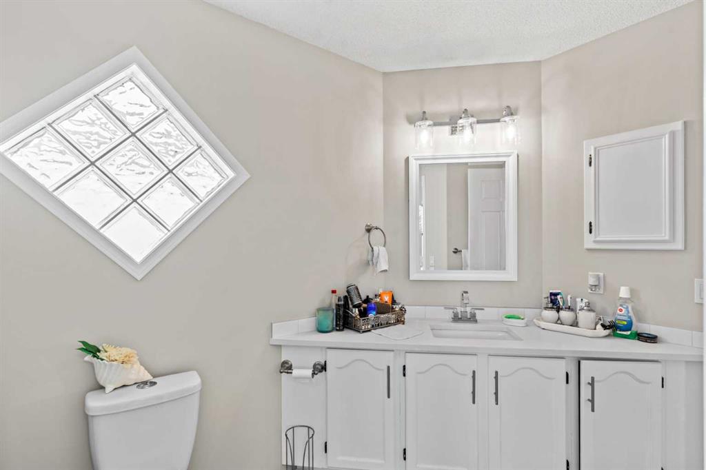 1035 Coventry Drive Property Photo 23