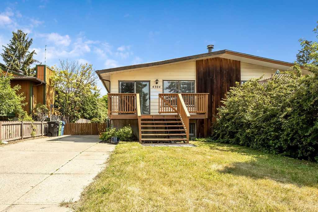 4304 70 Street Property Photo 1