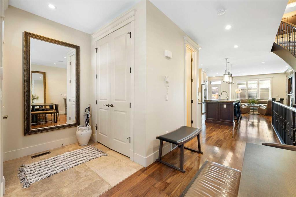 4303 17 Street Property Photo 4