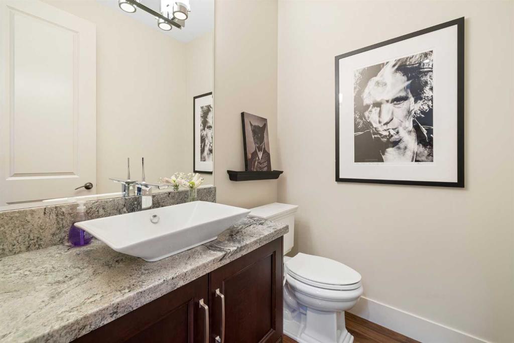 4303 17 Street Property Photo 8