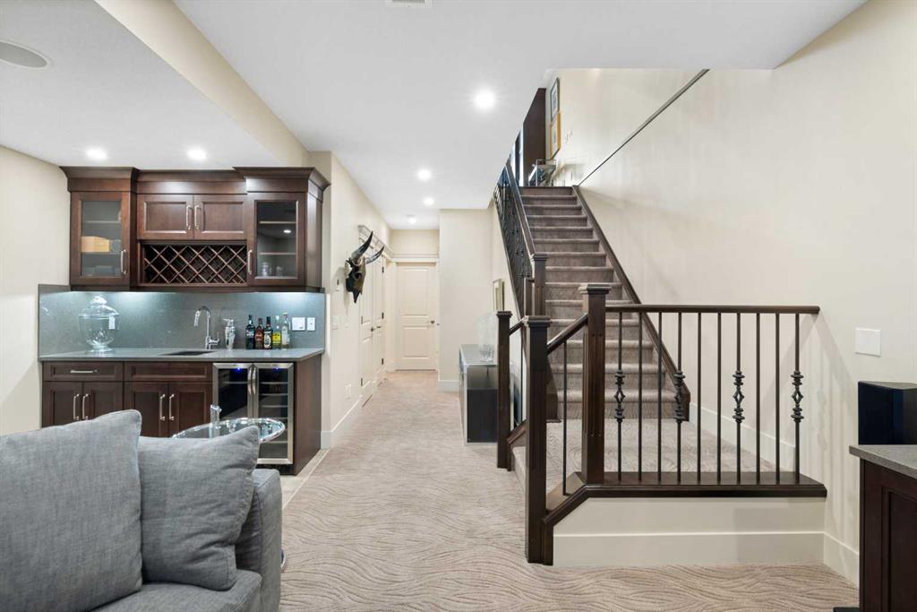 4303 17 Street Property Photo 33