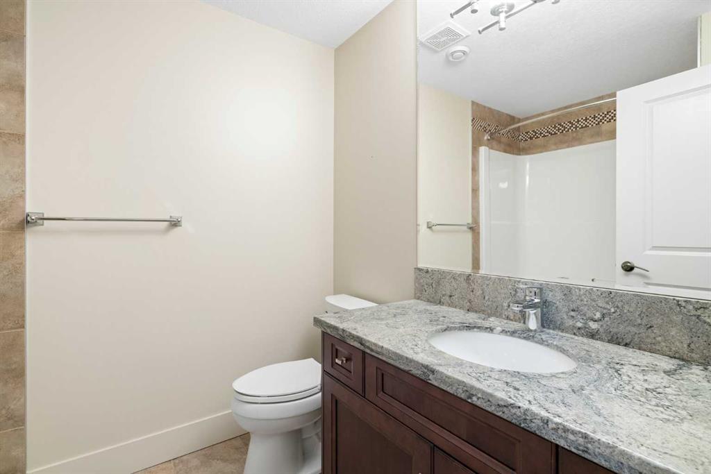 4303 17 Street Property Photo 34