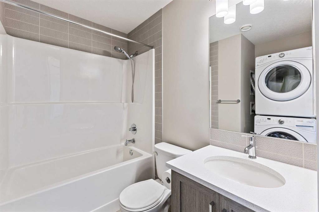 155 Cranbrook Walk Walkway Property Photo 19