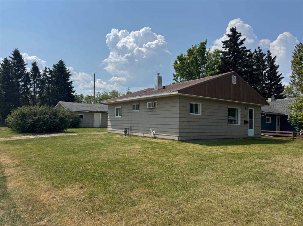 4601 54 Avenue Property Photo 1
