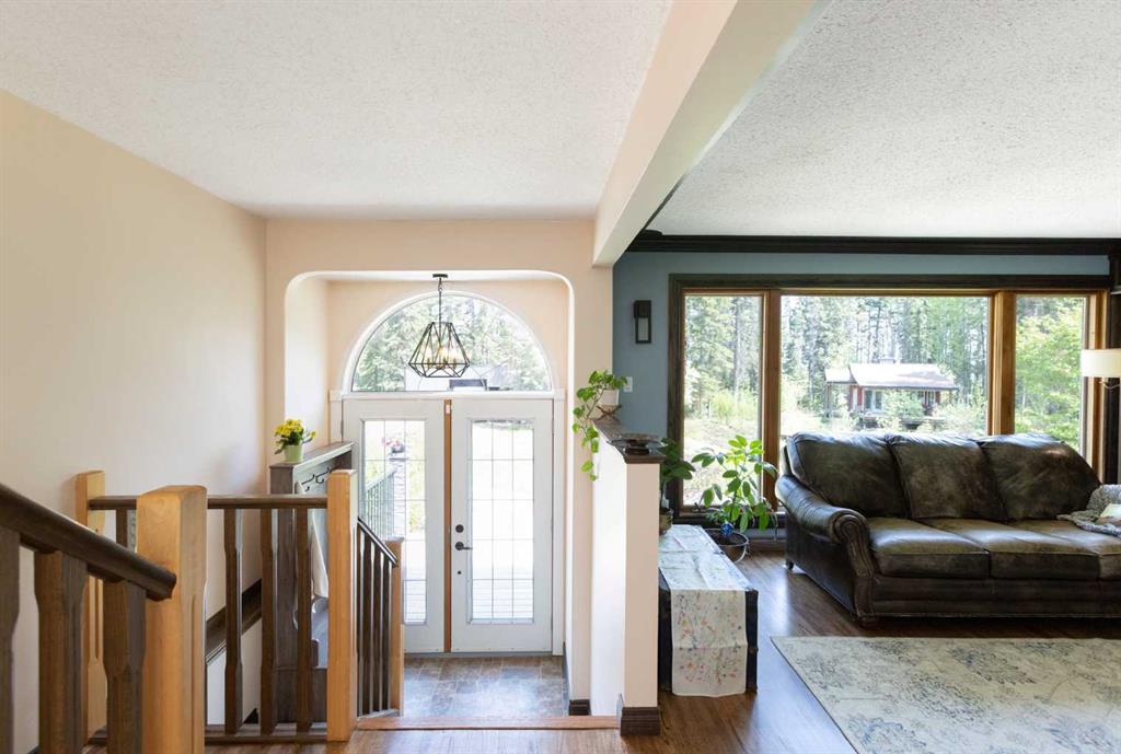 13 Green Valley Lane Property Photo 4