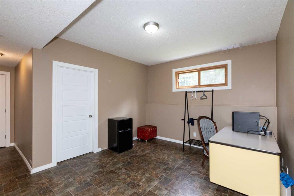 13 Green Valley Lane Property Photo 32