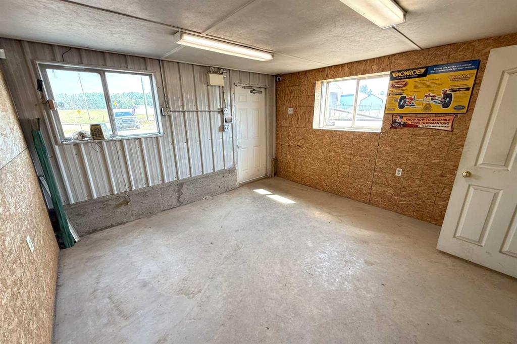 4806 52nd Street Property Photo 9