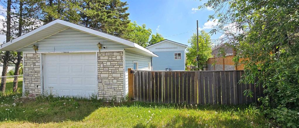 9812 99 Street Property Photo 1