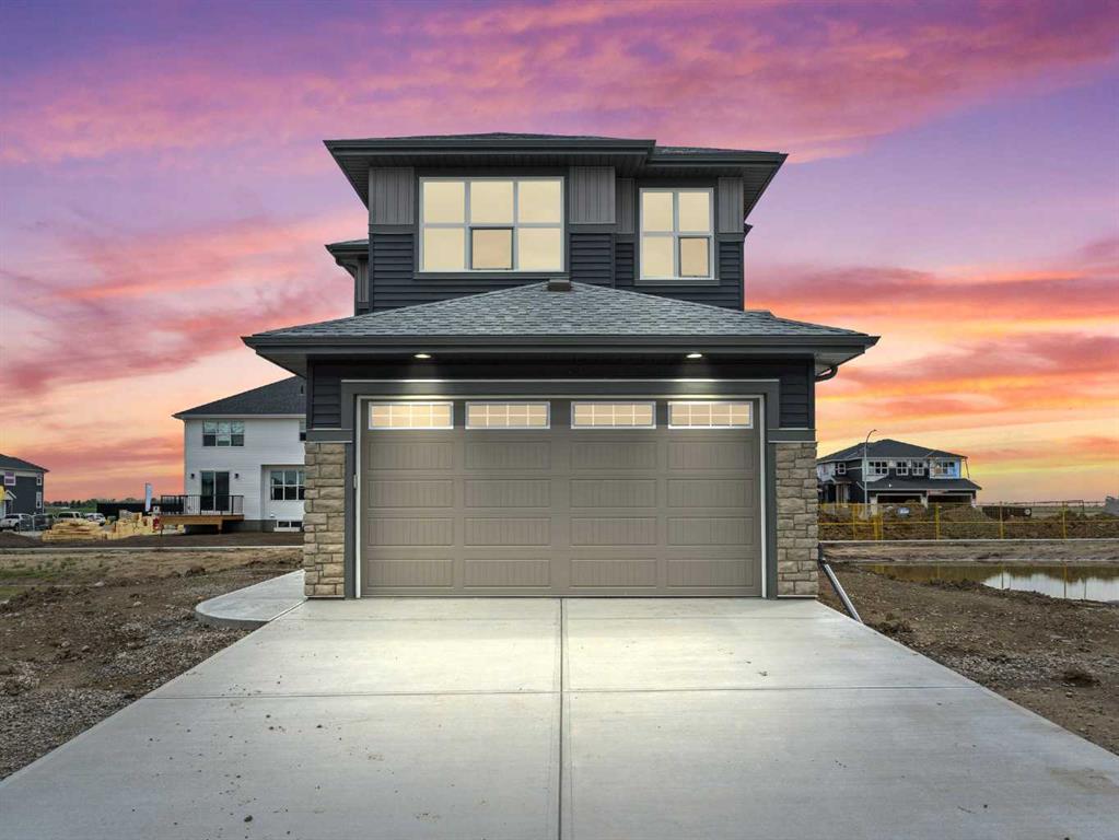 271 Kinniburgh Loop Property Photo 1