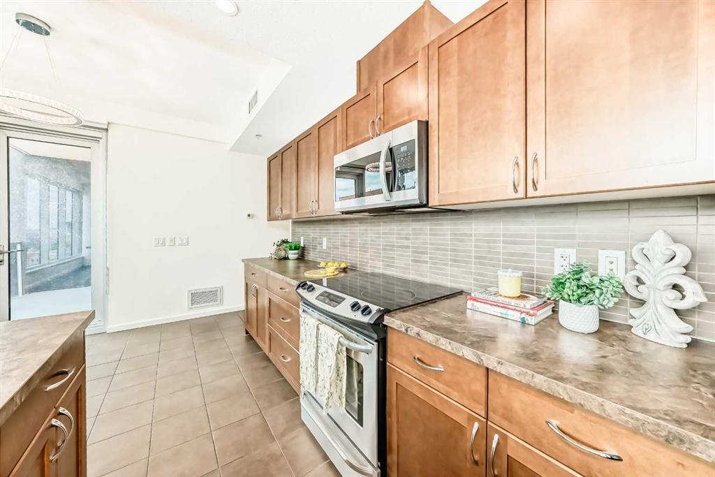 211 13 Avenue 1006 Property Photo 7