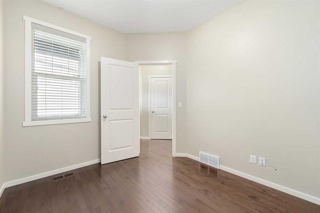 72 Walden Heights Property Photo 3