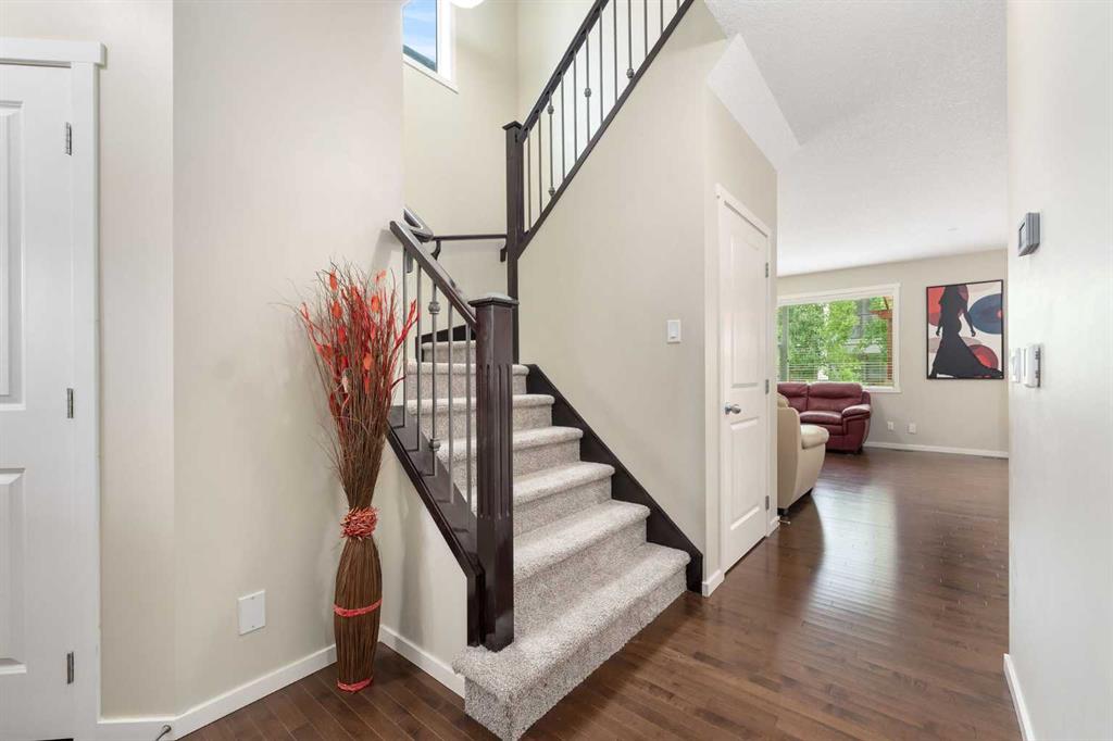 72 Walden Heights Property Photo 4