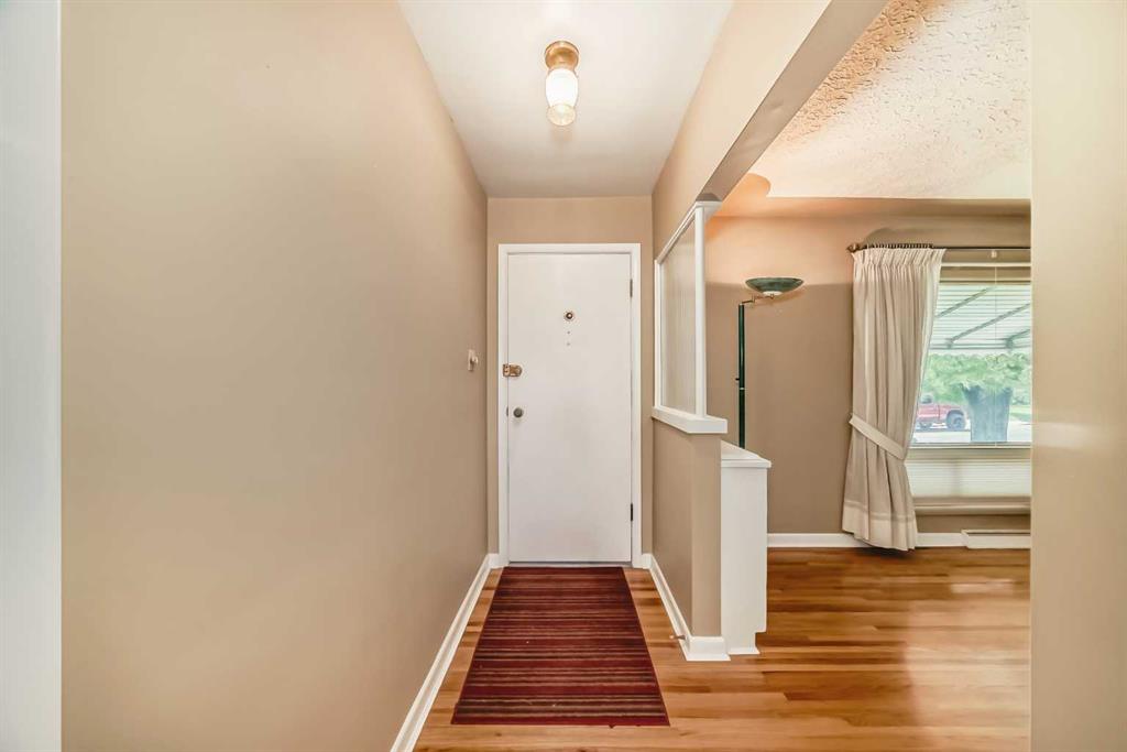 120 41 Avenue Property Photo 3
