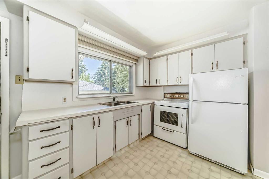120 41 Avenue Property Photo 7
